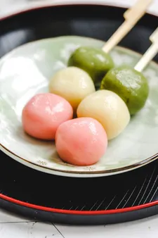 The Best Japanese Snacks and Desserts